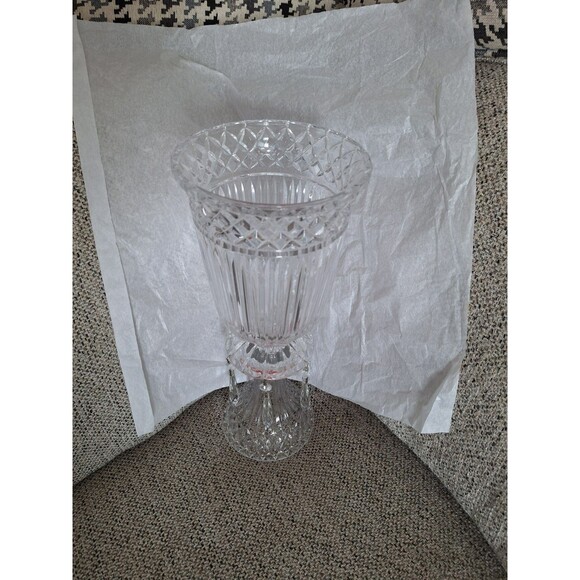 Elegant Vintage Clear 16" tall Ribbed and Flared Glass Vase Candle/Flower vase - Picture 7 of 16